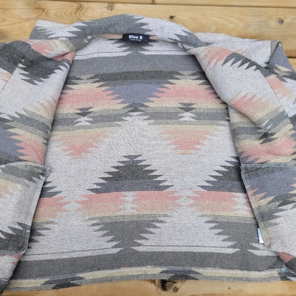 Aztec pattern jacket - Picture 4 of 6